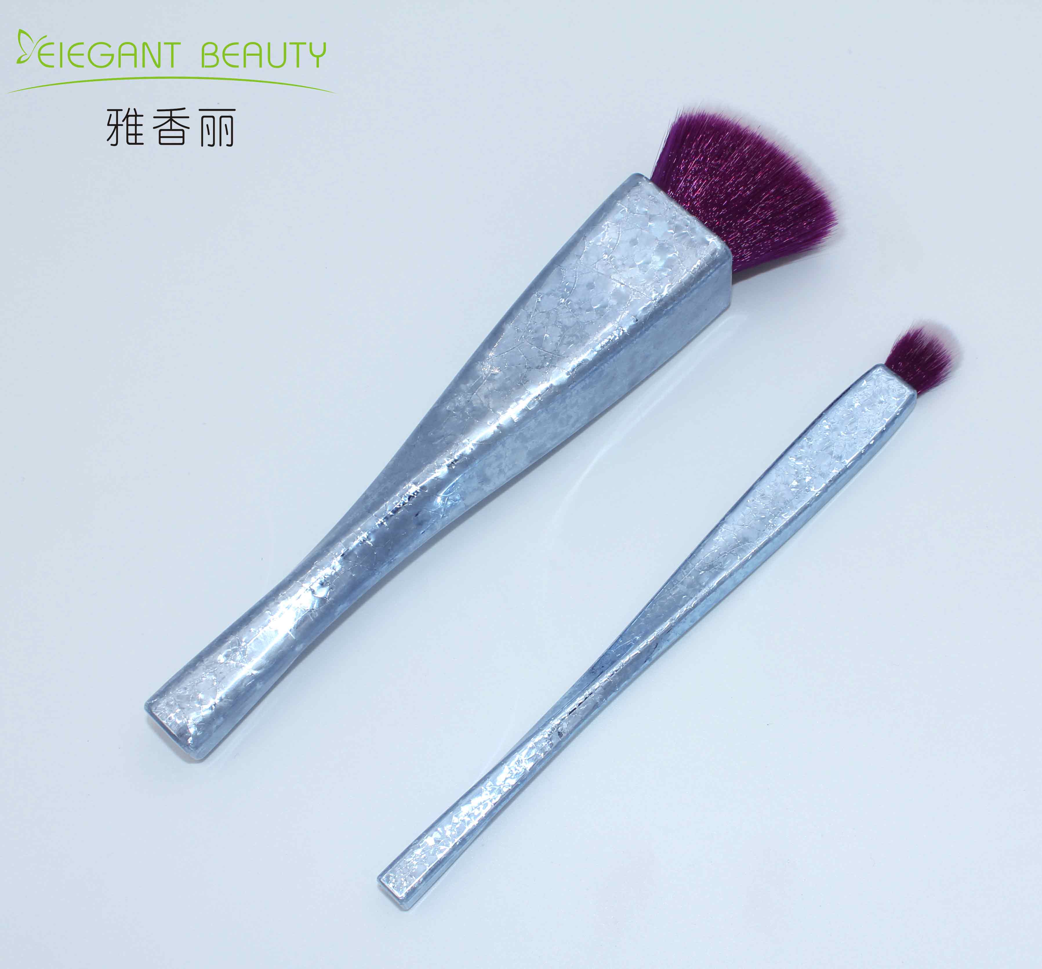 化妝刷套裝：不僅僅是工具，更是藝術的載體