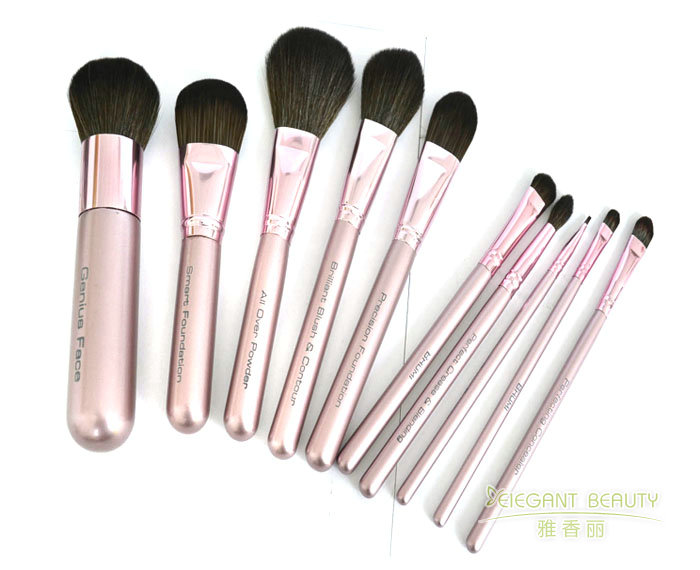 成套化妝刷與妝容質(zhì)感：如何用刷子打造高級(jí)感妝容